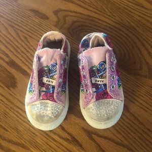 6/$20 Ameta embellished pink slip on sneakers size 6